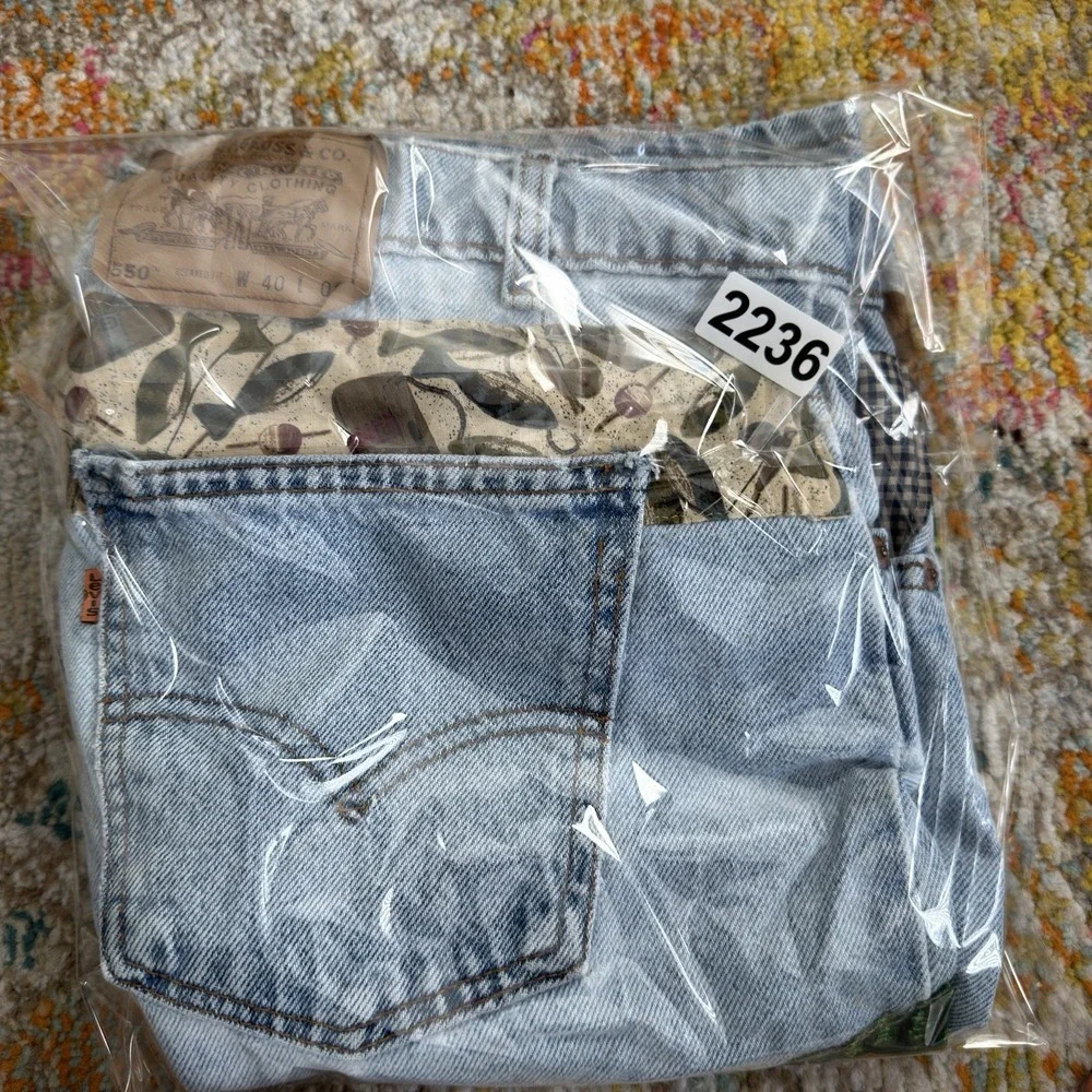 90s Levi's 550 Orange Tab Custom Patch Denim Shorts Light Wash W40 USA Made